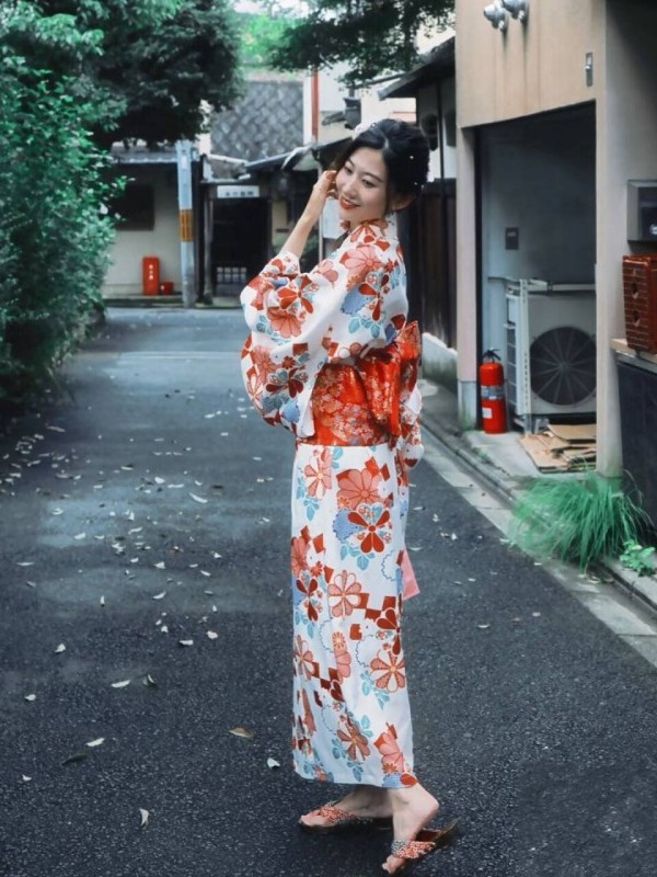 Traditional Japanese Kimono St - Ethnic Fashion Shoot 评论和价格