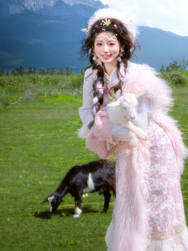 Yunnan Tibetan Costume Lijiang - Ethnic Fashion Shoot 评论和价格