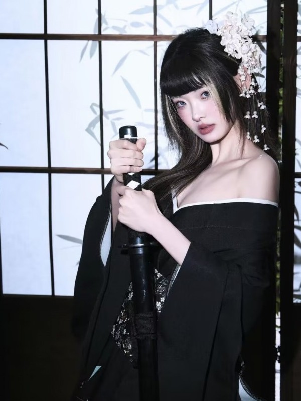 Traditional Japanese Kimono St - Ethnic Fashion Shoot 评论和价格