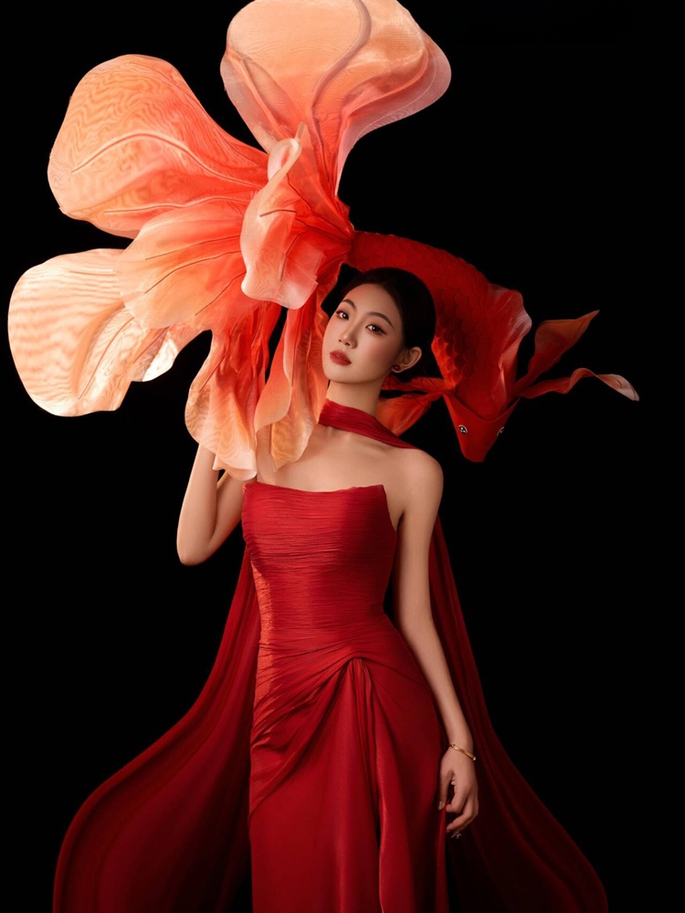 2026 New Year Red Lucky Carp C - Ethnic Fashion Shoot 评论和价格